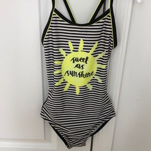 Girls S(6-7) Cat&Jack x back sunshine swimsuit